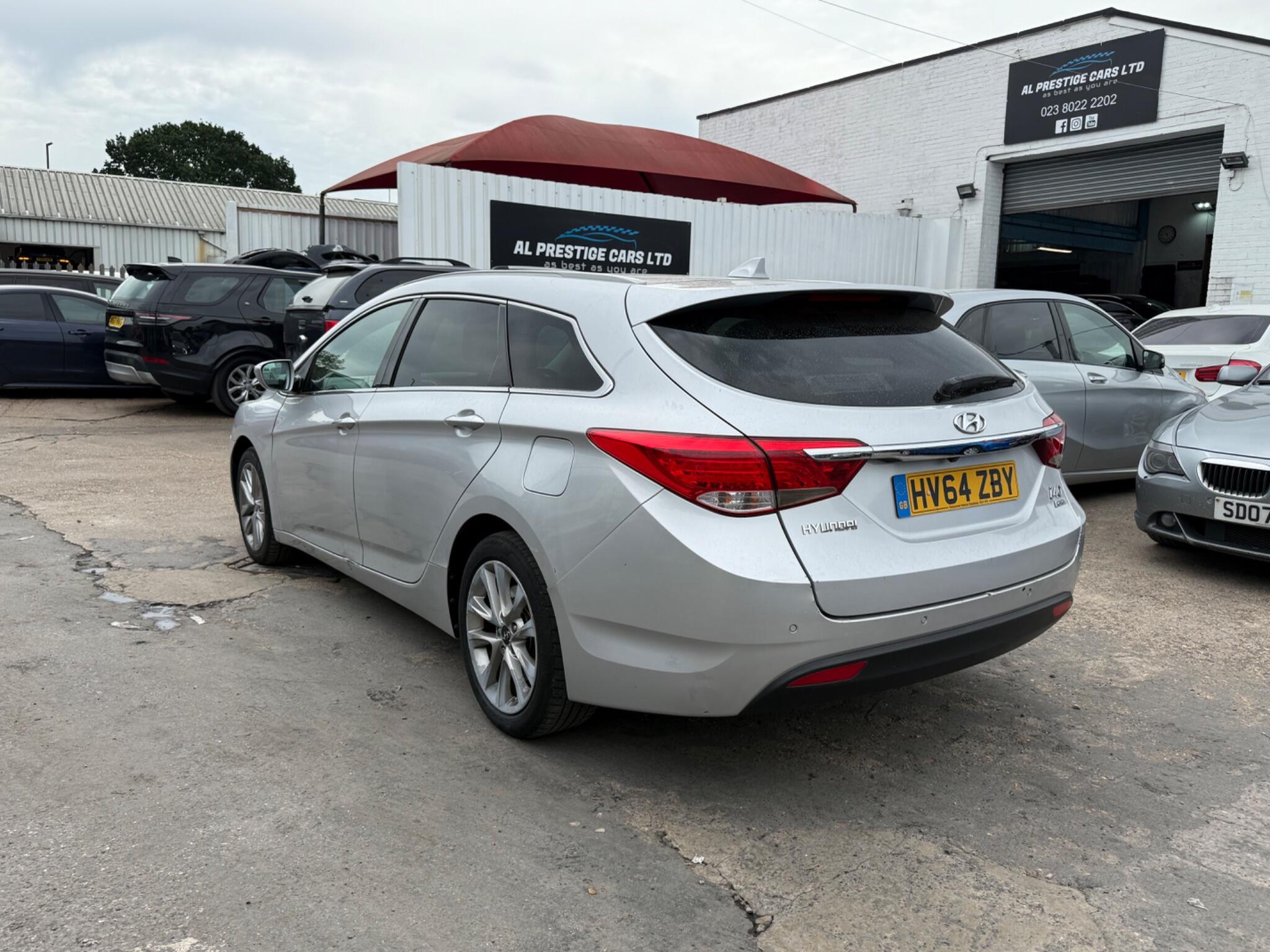 Hyundai I40 view 4