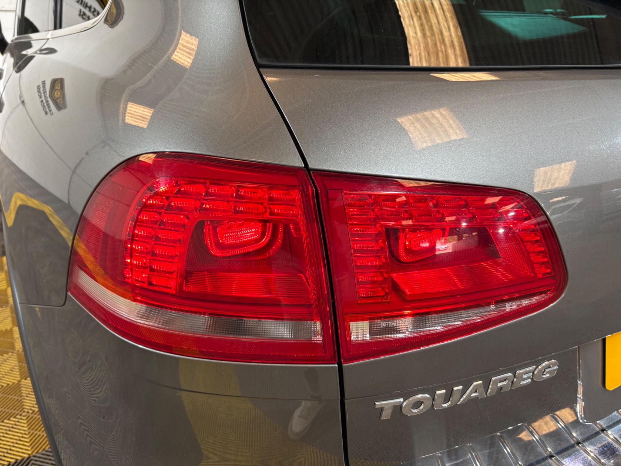 Volkswagen Touareg view 86