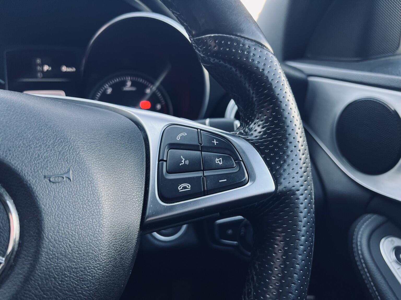 Mercedes-Benz C-Class view 26
