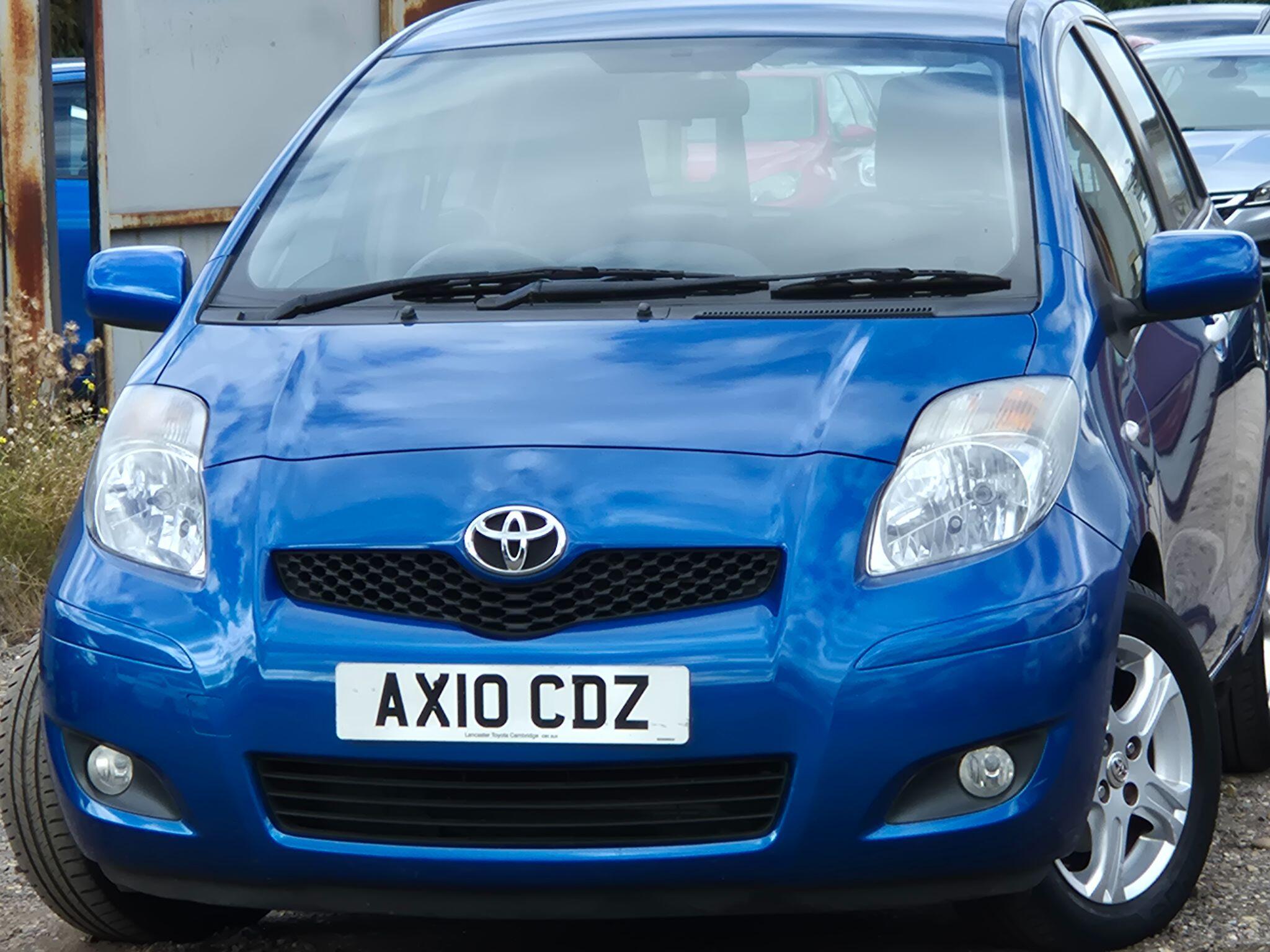 2010 Toyota Yaris in Blue for sale