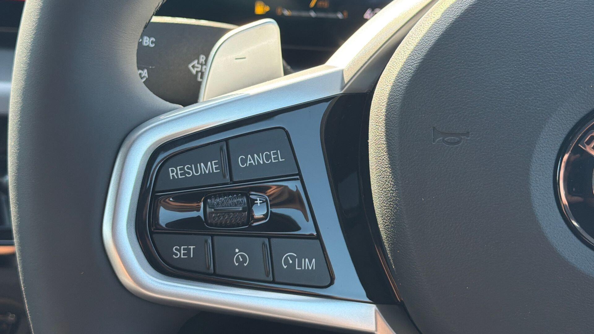 BMW 2 Series view 17