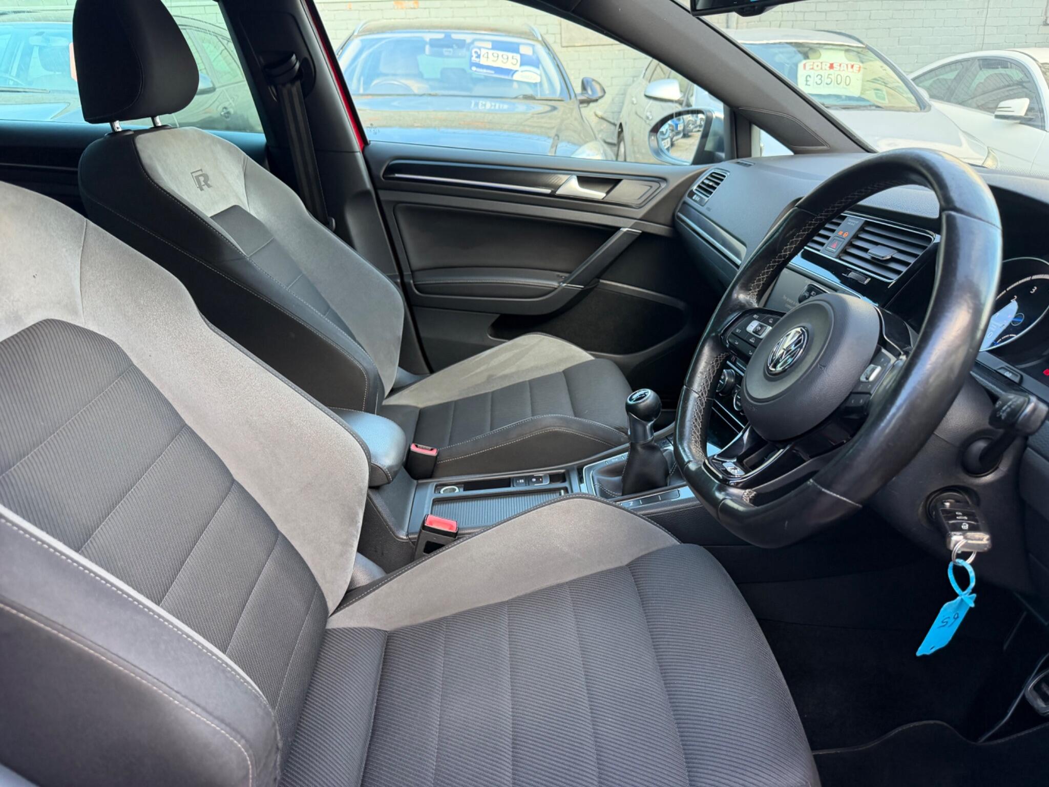 Volkswagen Golf view 9