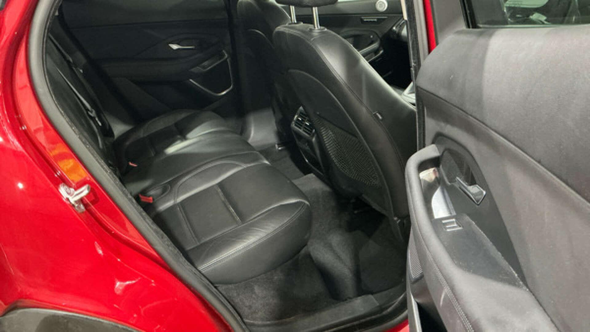 Jaguar E-Pace view 8
