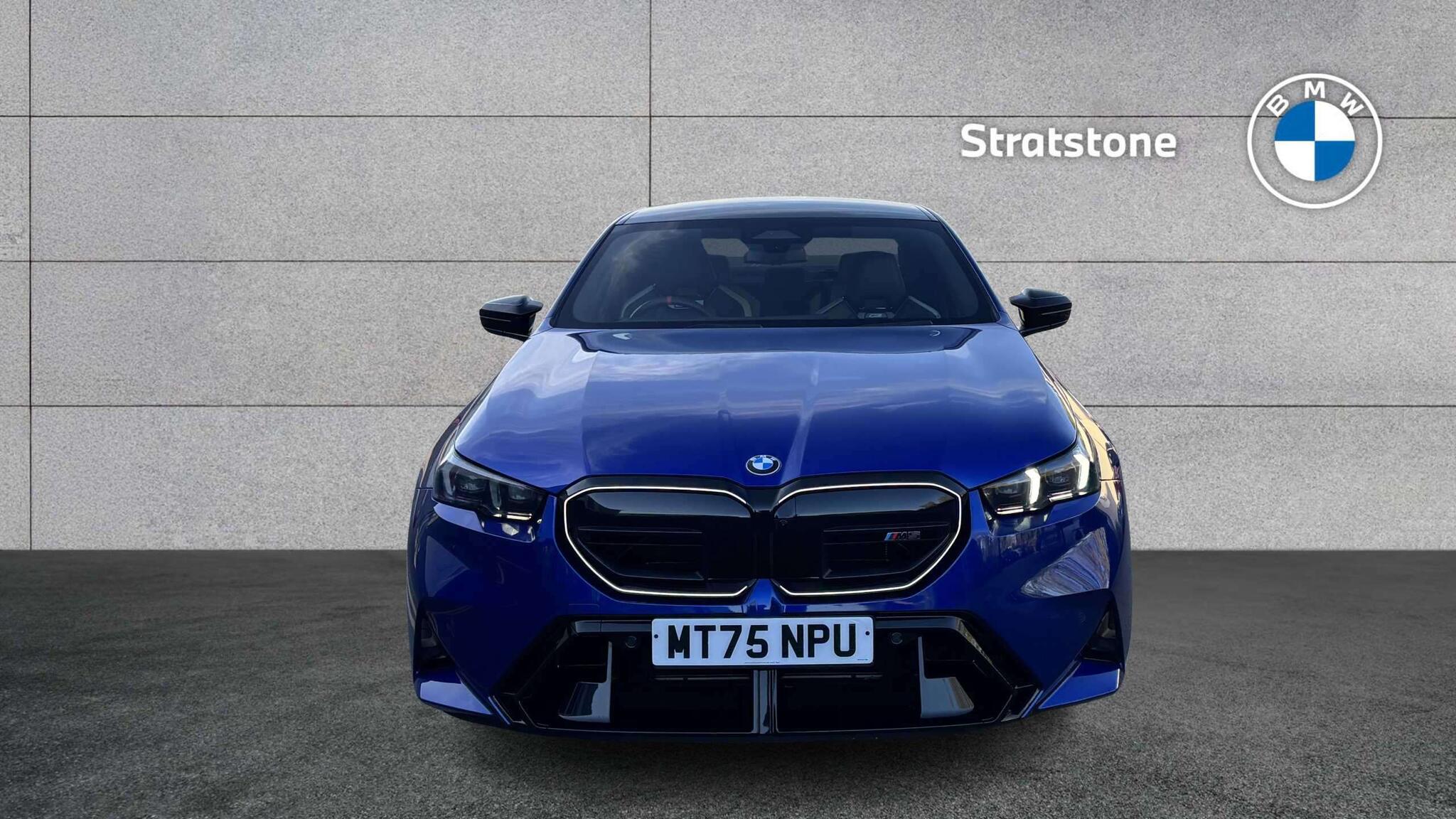 BMW M5 view 17