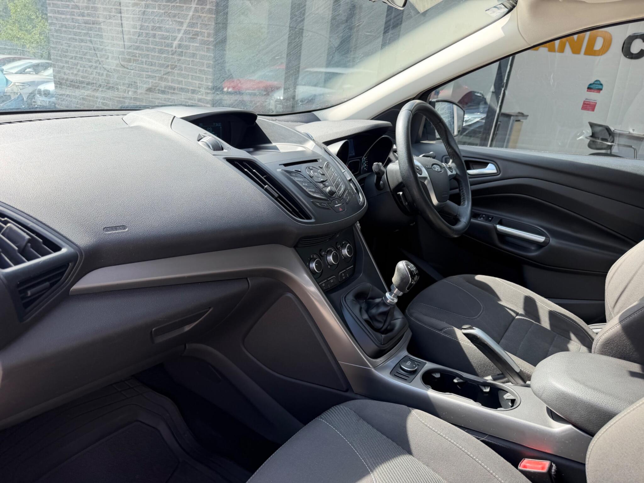 Ford Kuga view 16