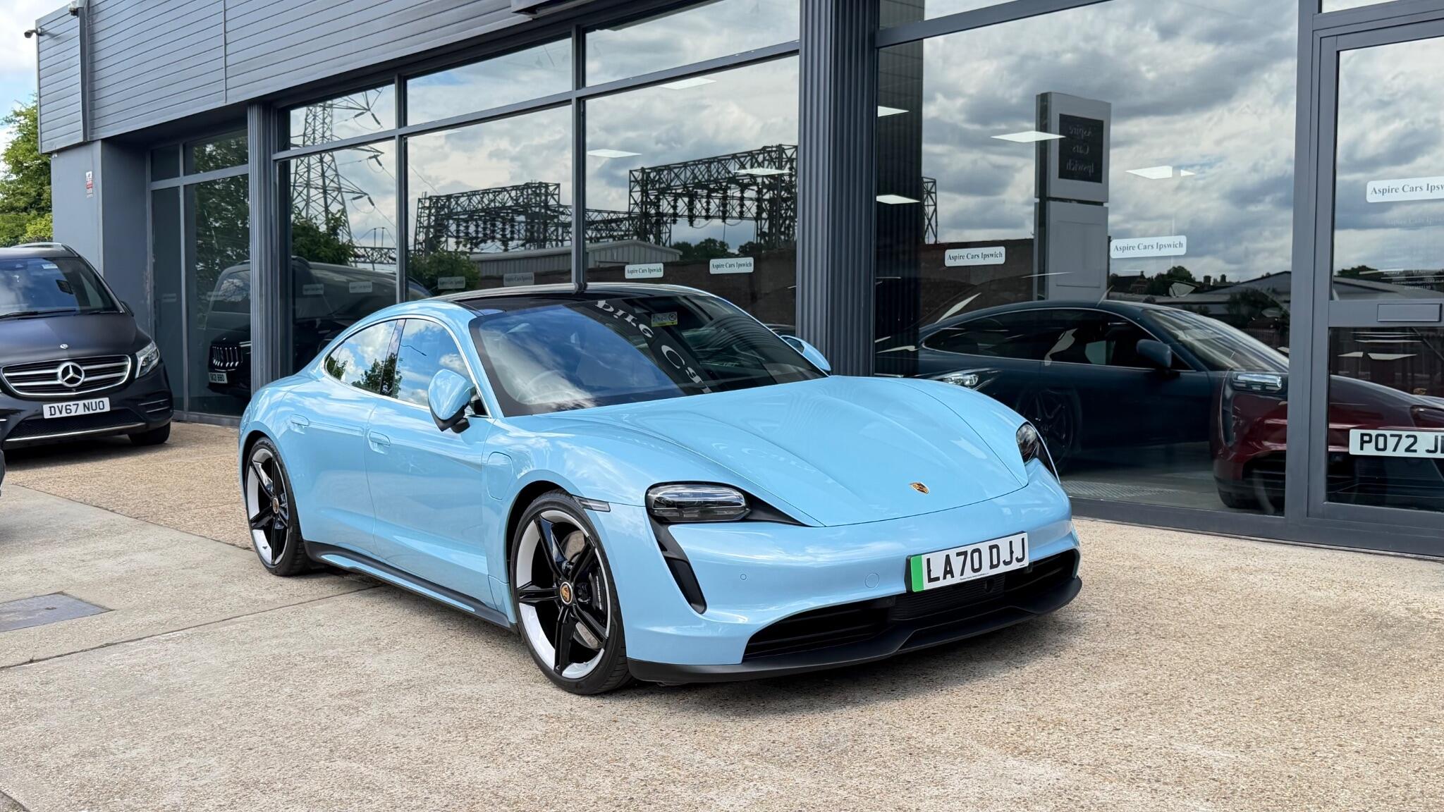 Porsche Taycan view 14