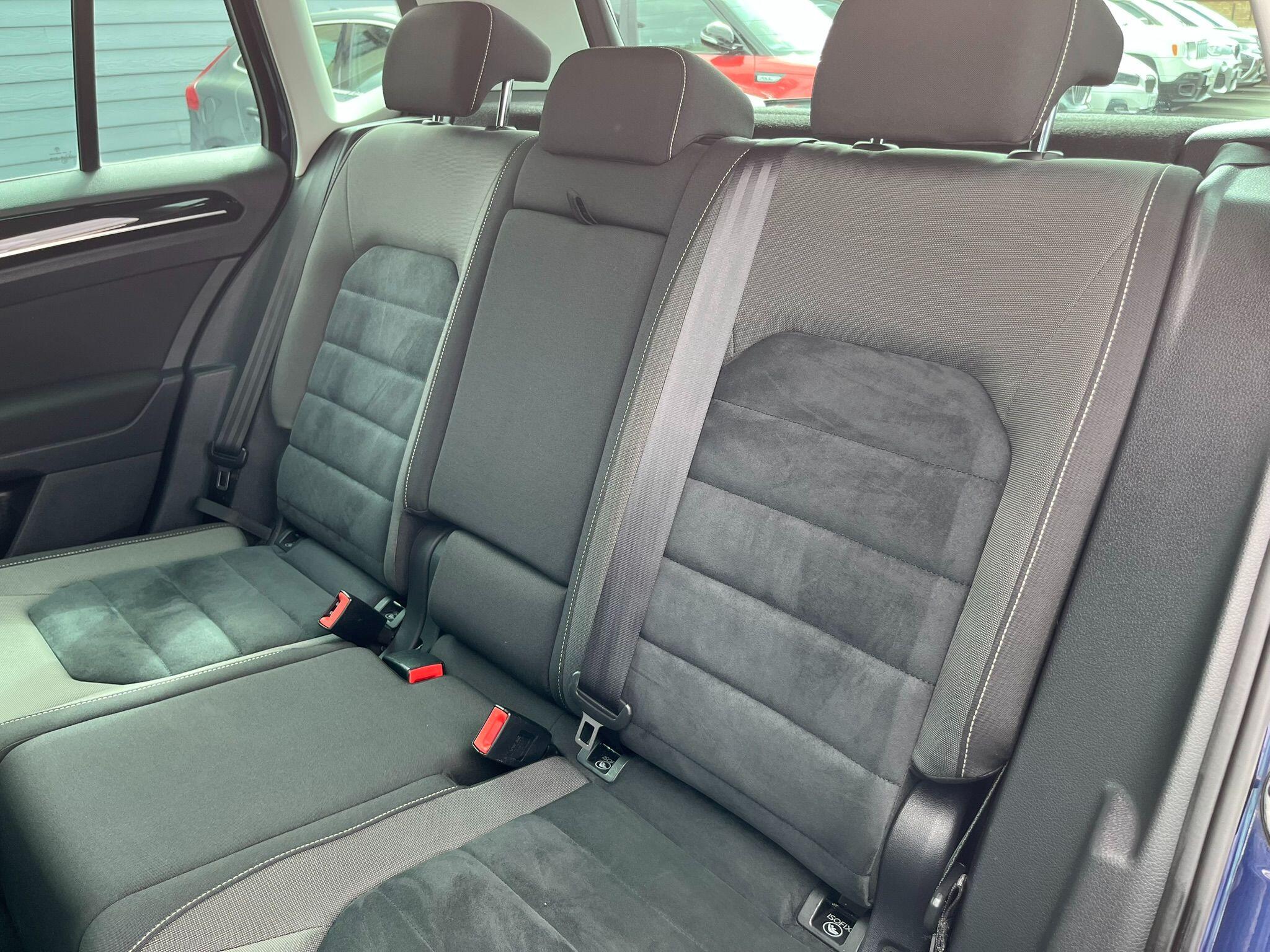Volkswagen Golf SV view 35