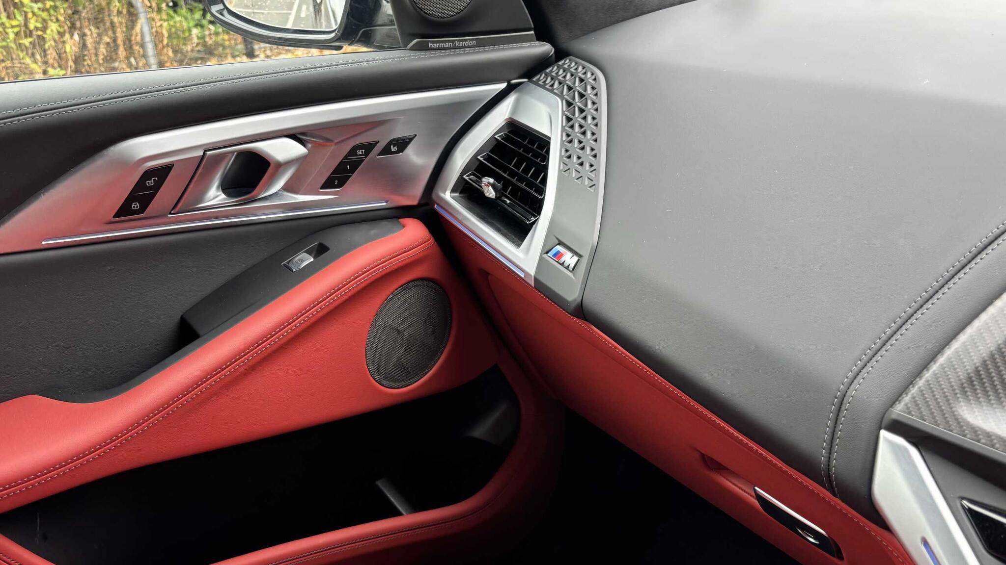 BMW XM view 20