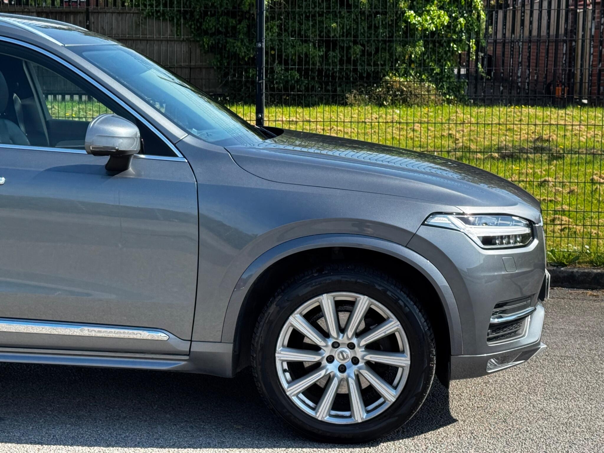 Volvo XC90 view 35