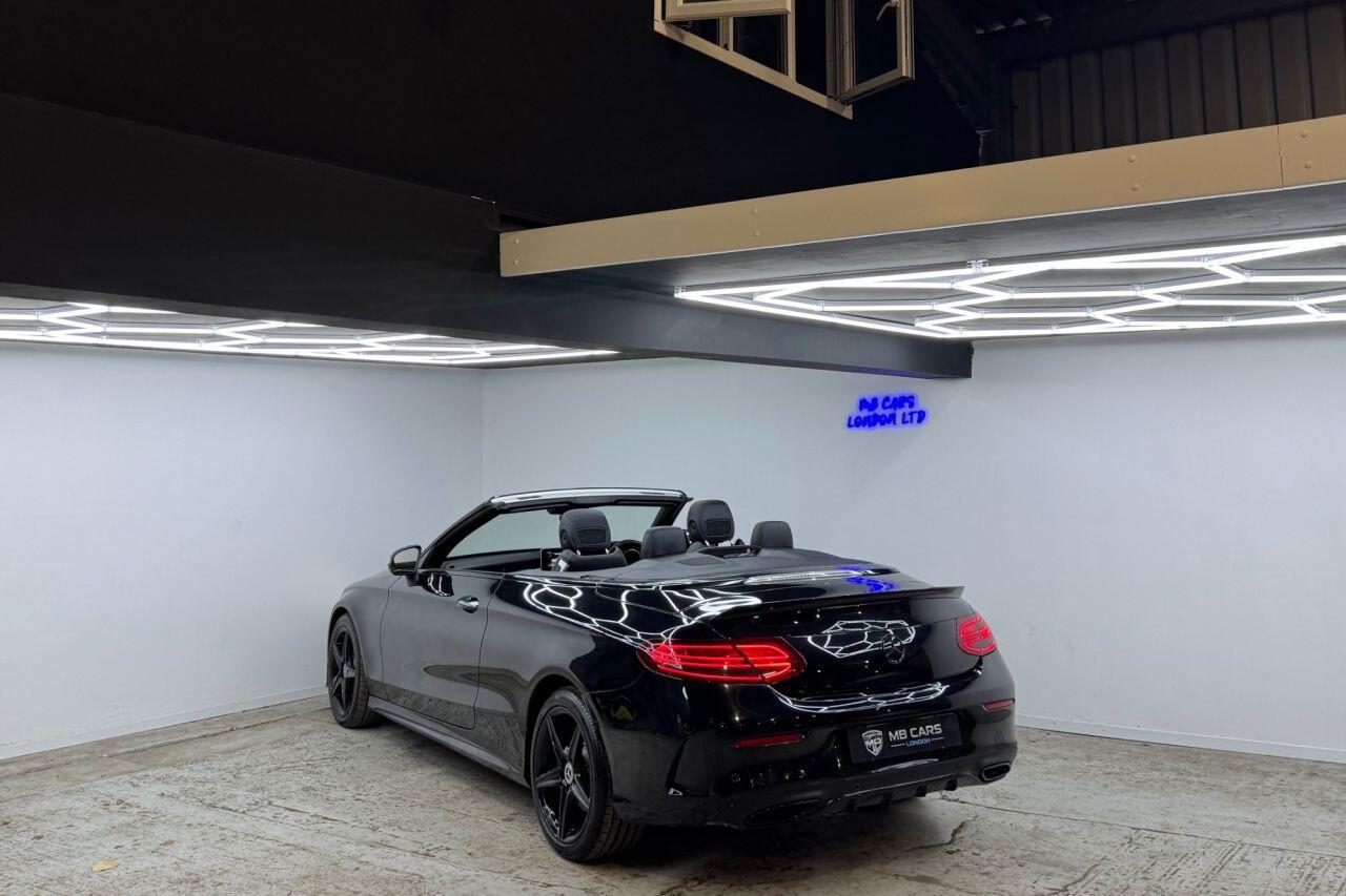 Mercedes-Benz C-Class view 36