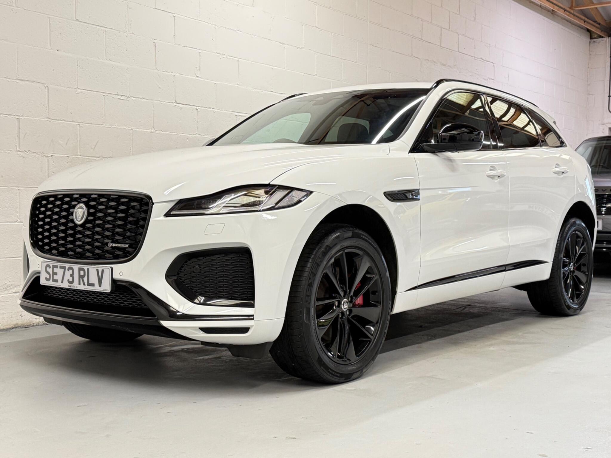 Jaguar F-Pace view 8