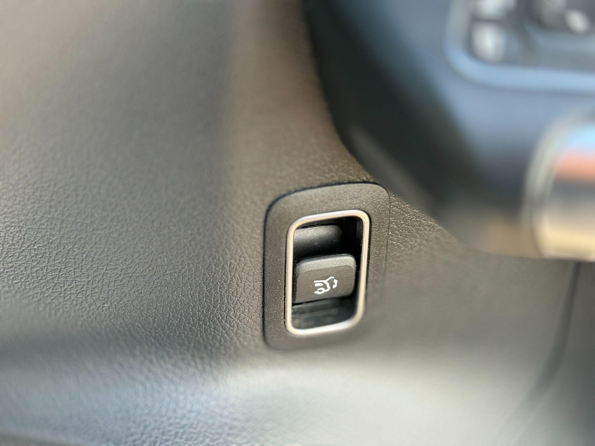 Mercedes-Benz EQA view 38