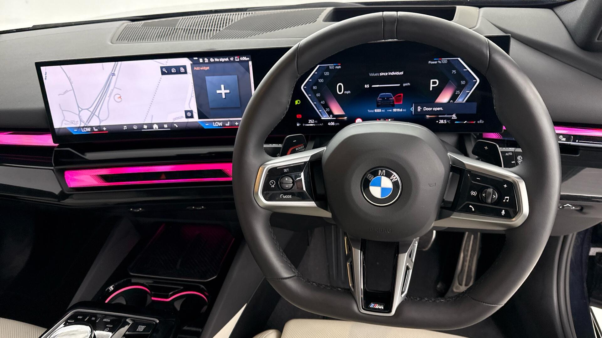 BMW 5 Series view 5