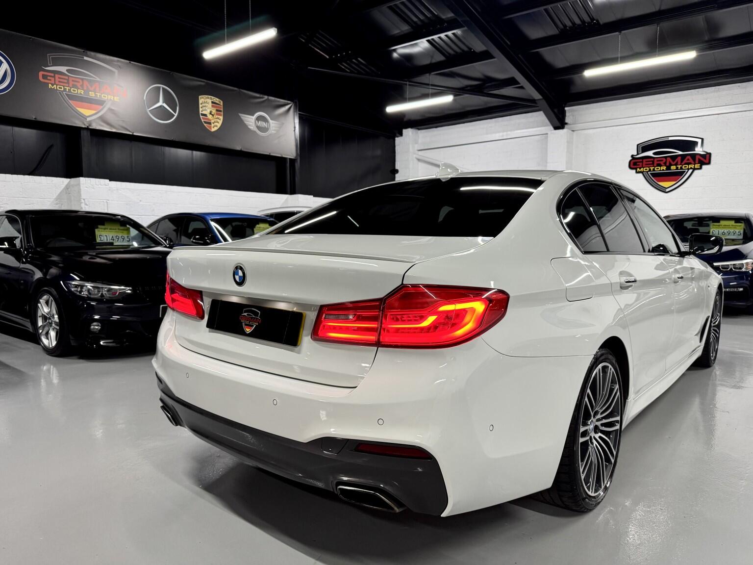 BMW 5 Series view 24