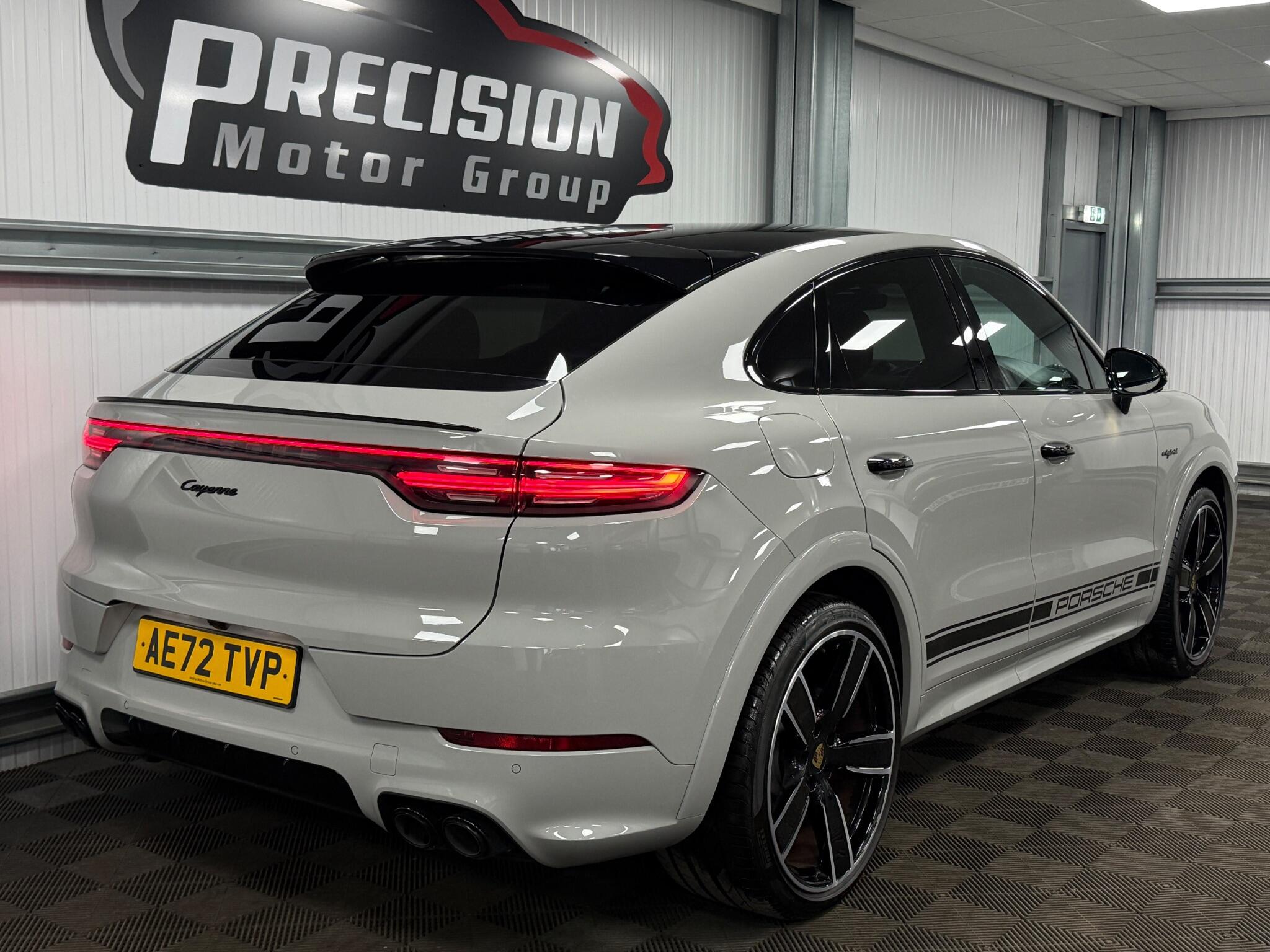 Porsche Cayenne view 14