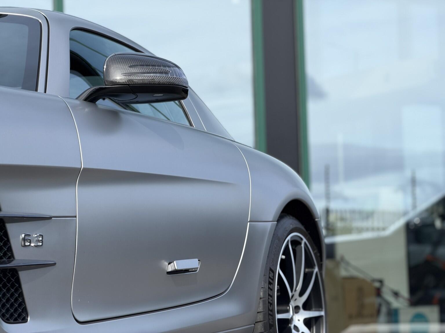 Mercedes-Benz Amg GT view 30