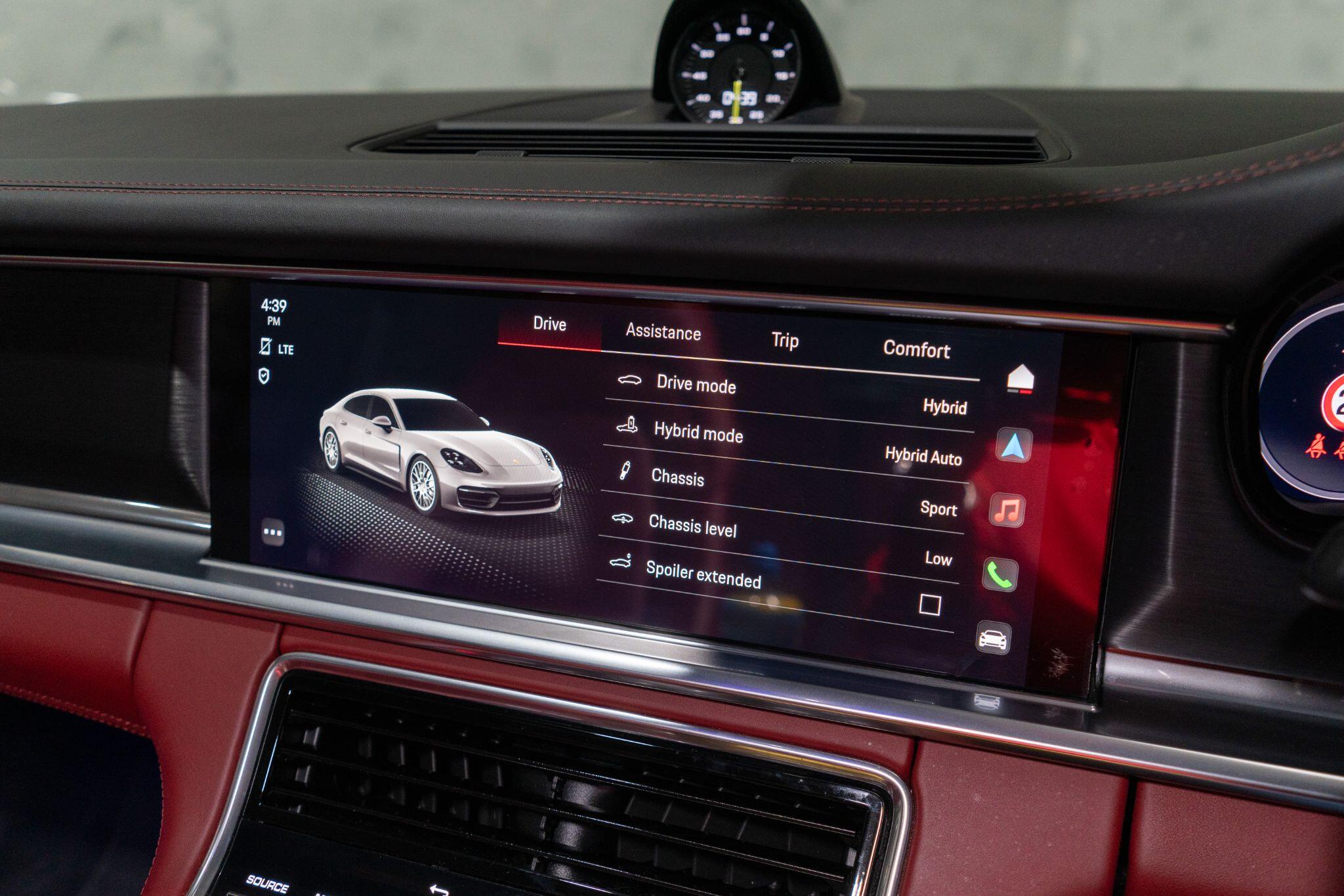 Porsche Panamera view 21