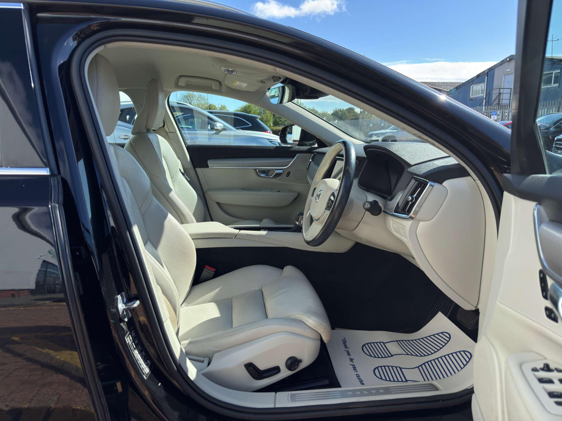Volvo V90 view 20