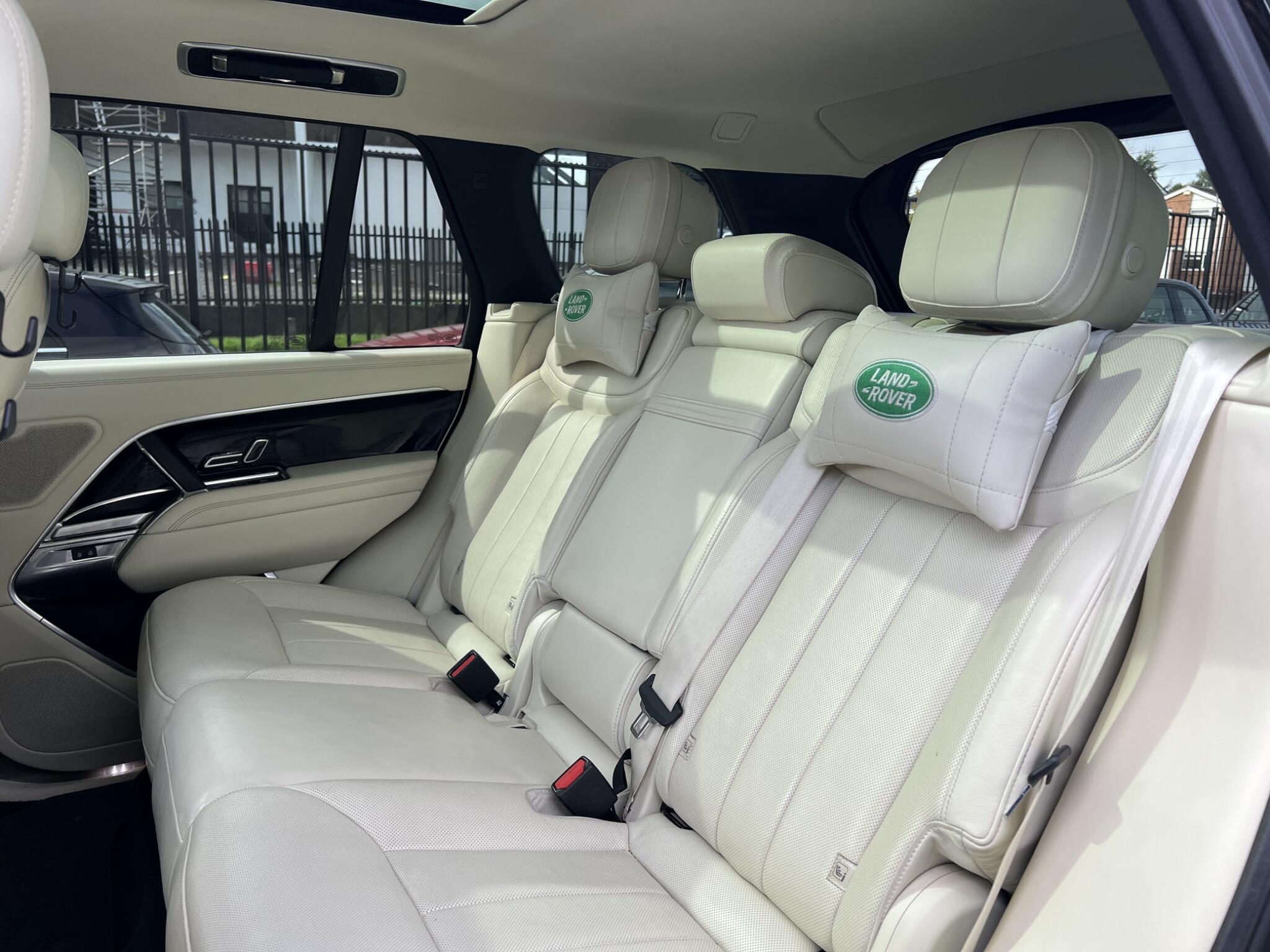 Land Rover Range Rover view 11