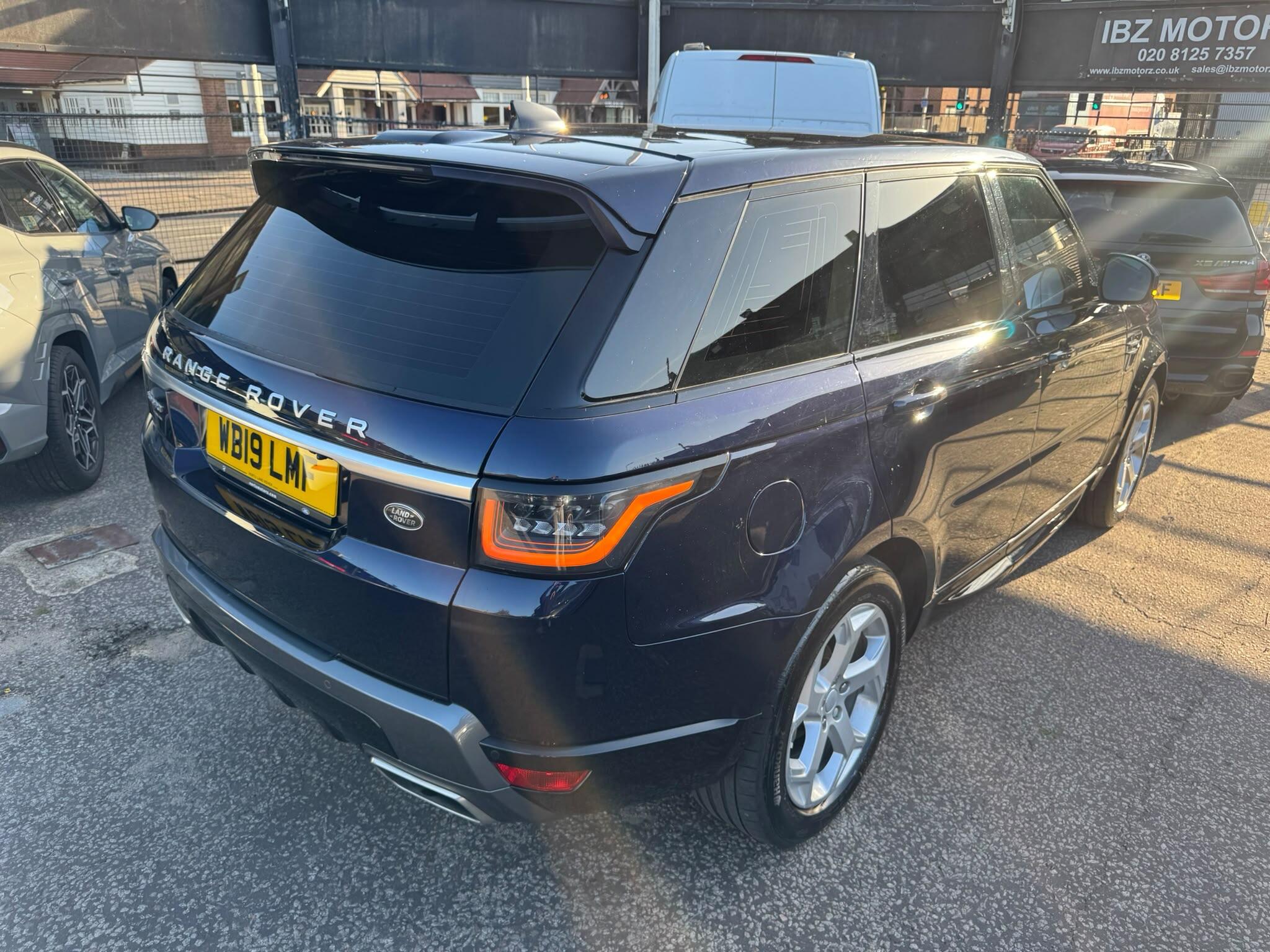 Land Rover Range Rover Sport view 32