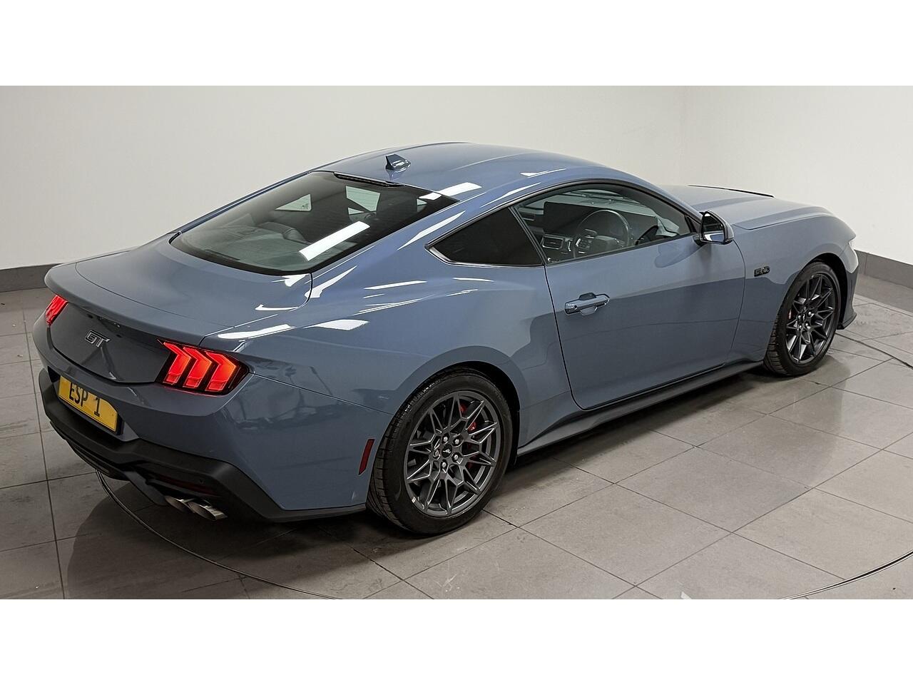 Ford Mustang view 13