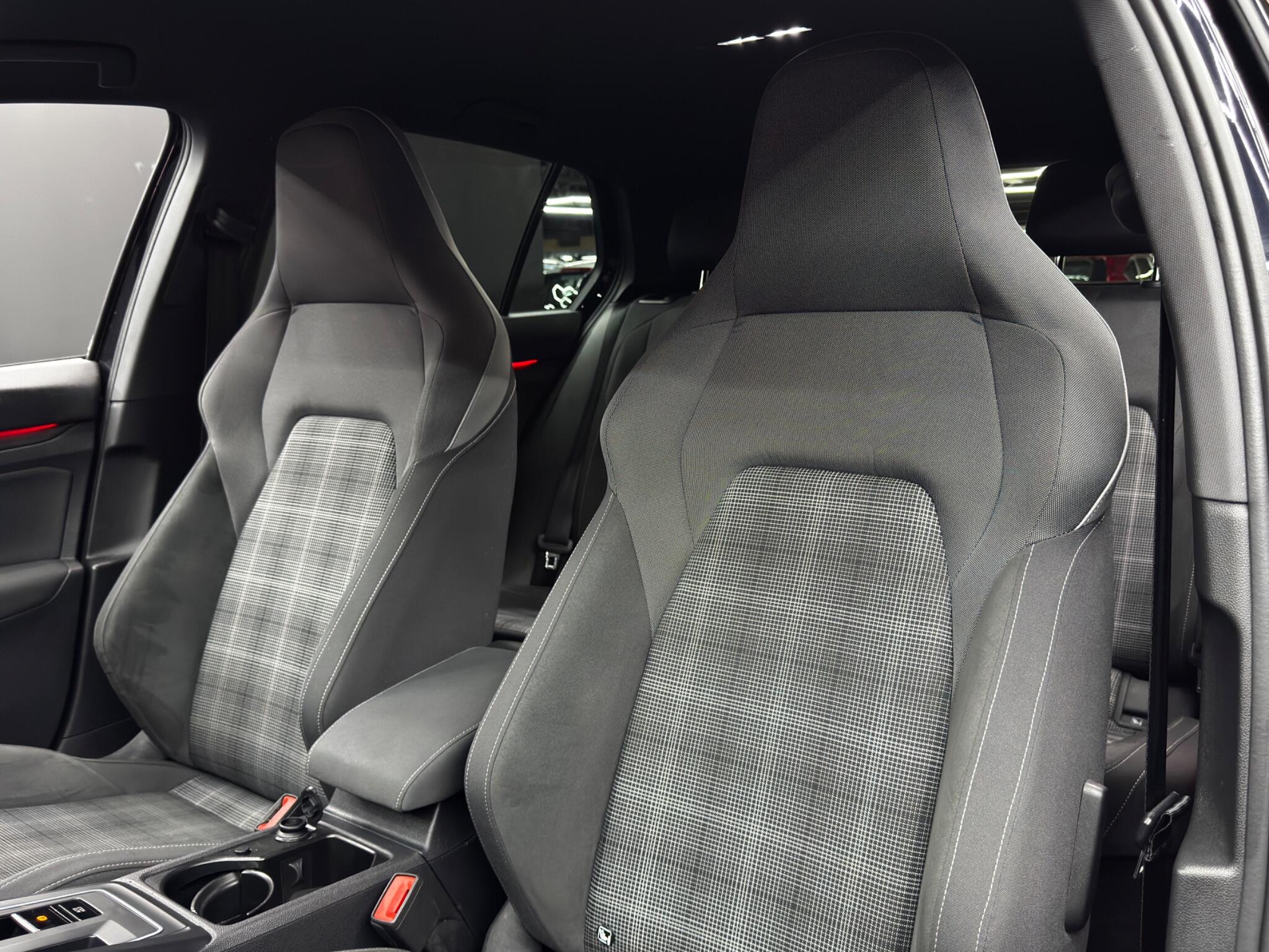 Volkswagen Golf view 14