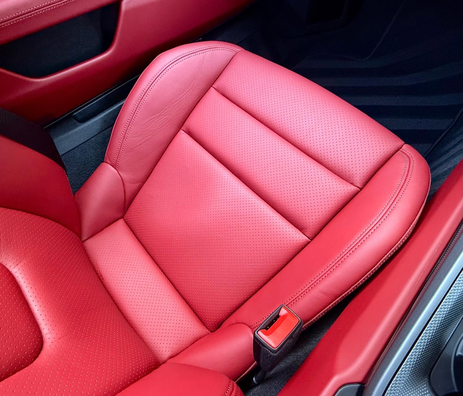 Porsche 911 view 28