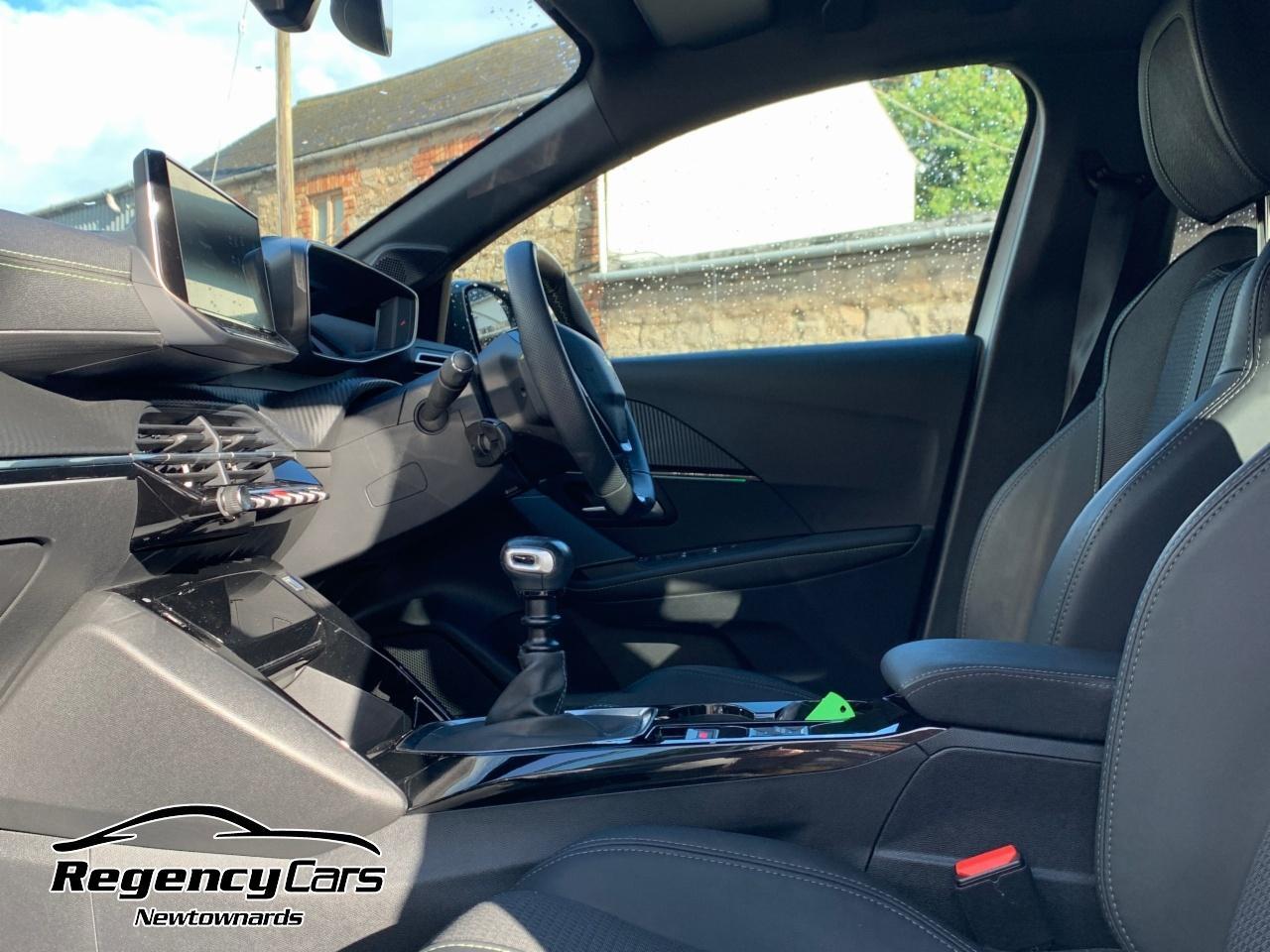 Peugeot 208 view 19