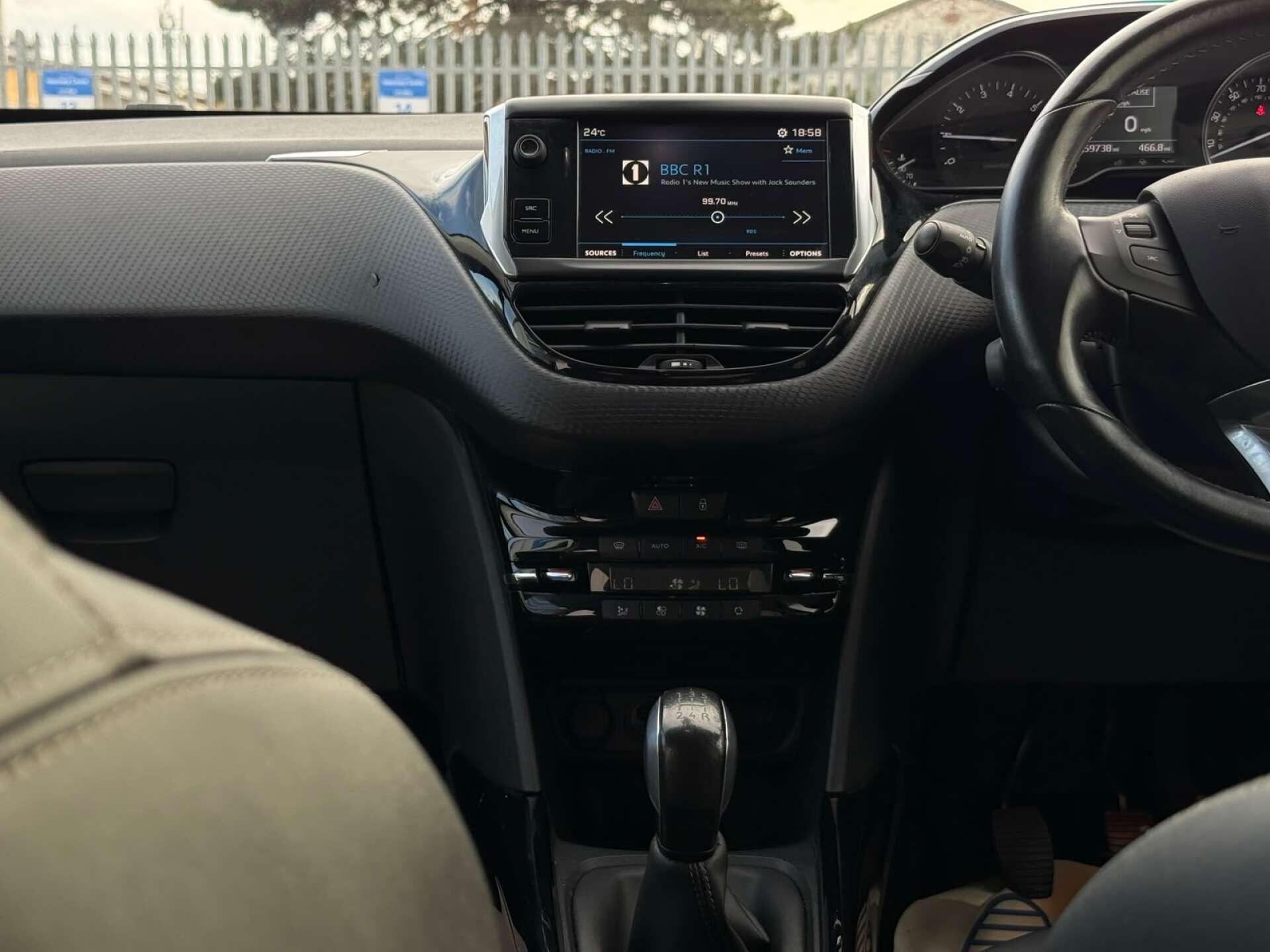 Peugeot 2008 view 43