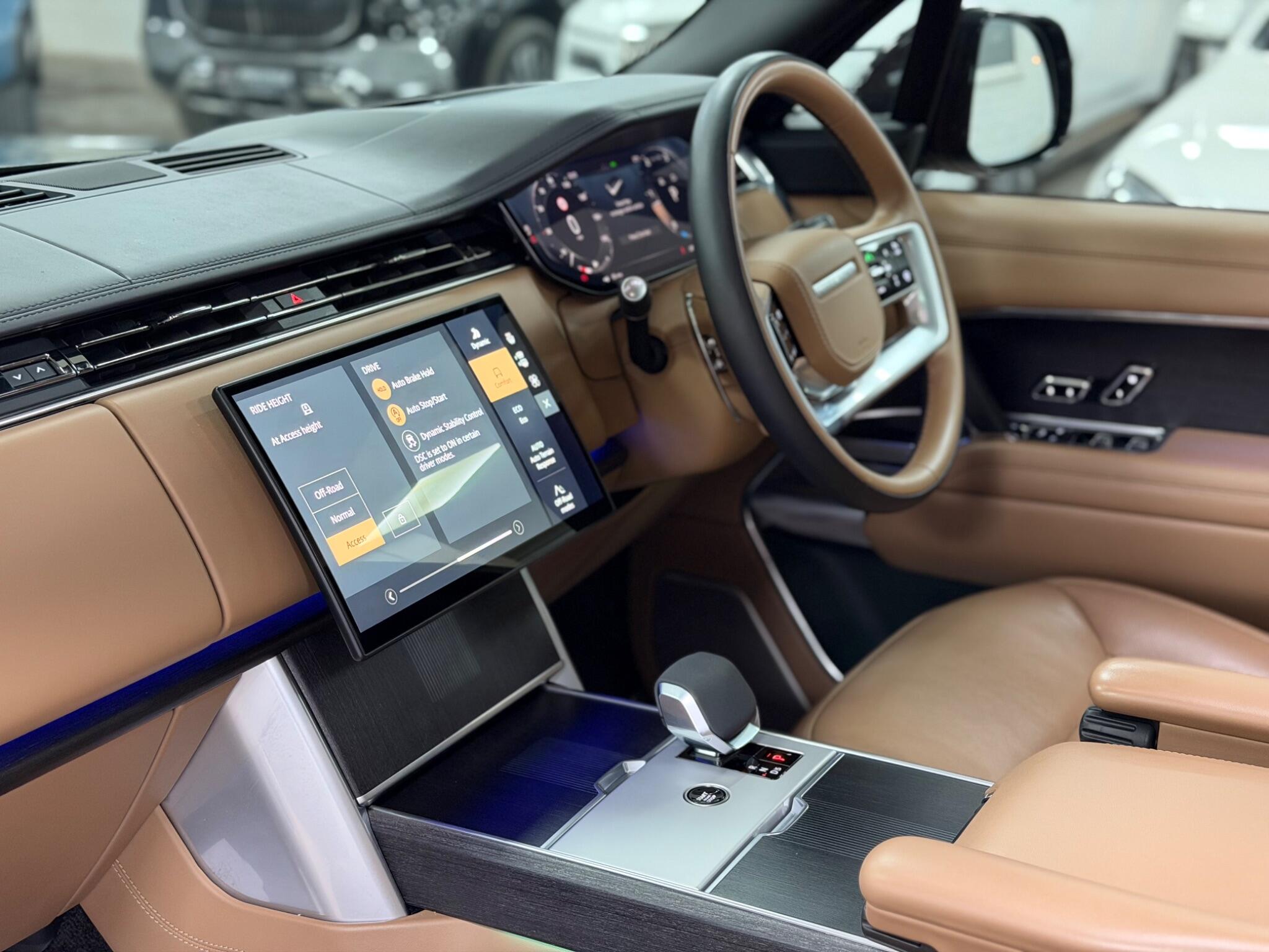 Land Rover Range Rover view 42