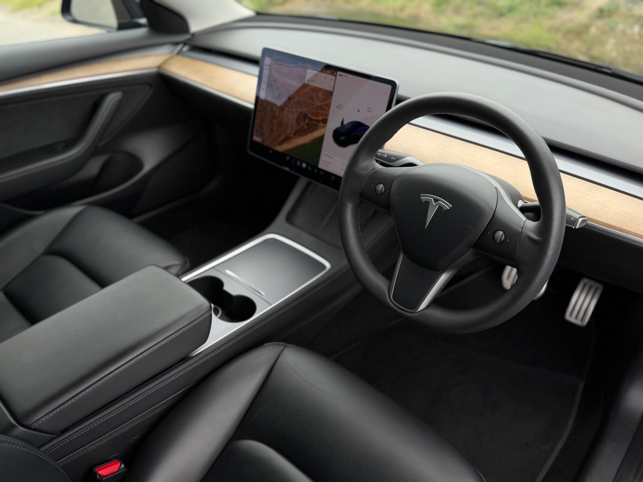 Tesla Model 3 view 5