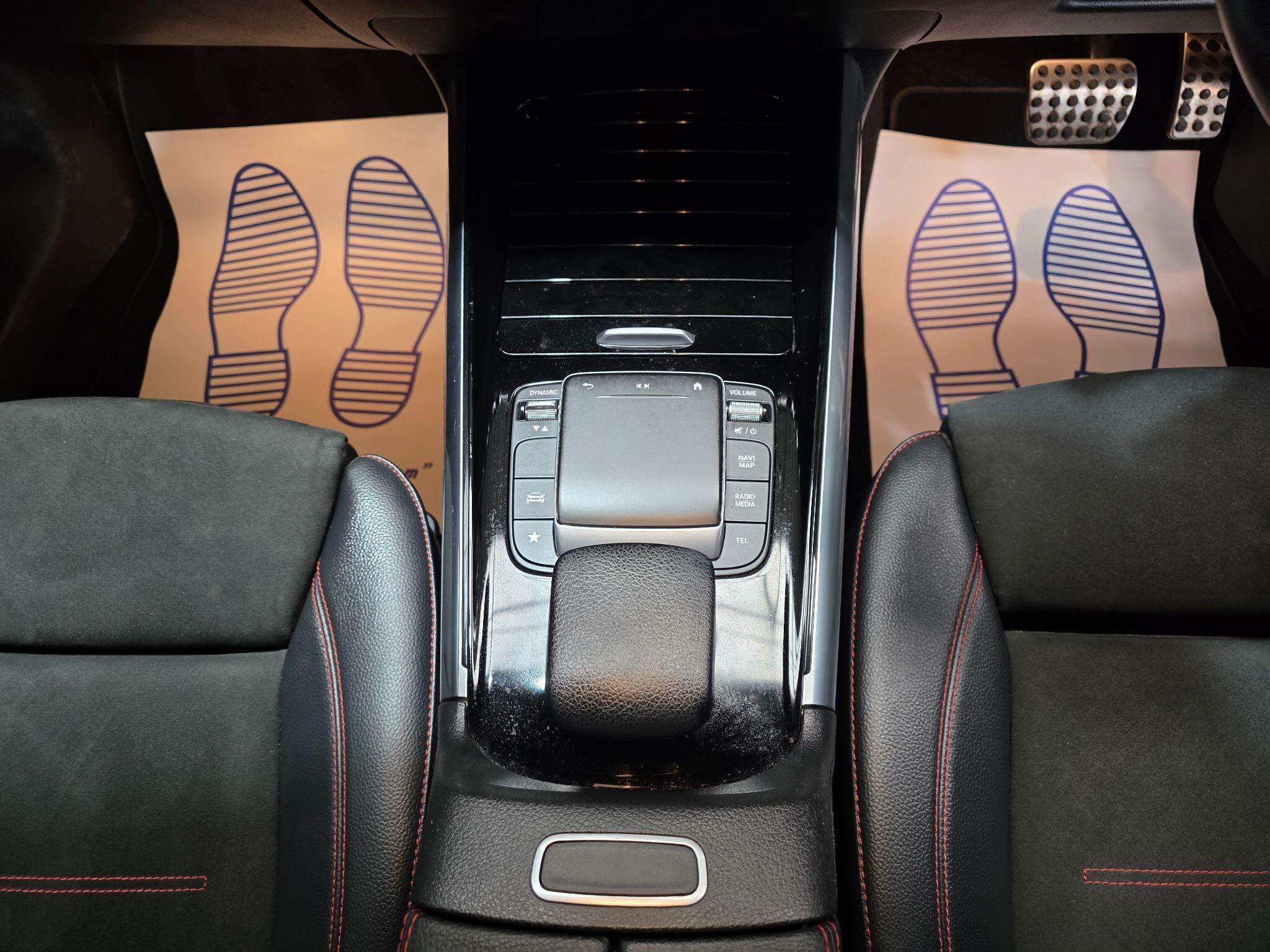 Mercedes-Benz Gla view 9