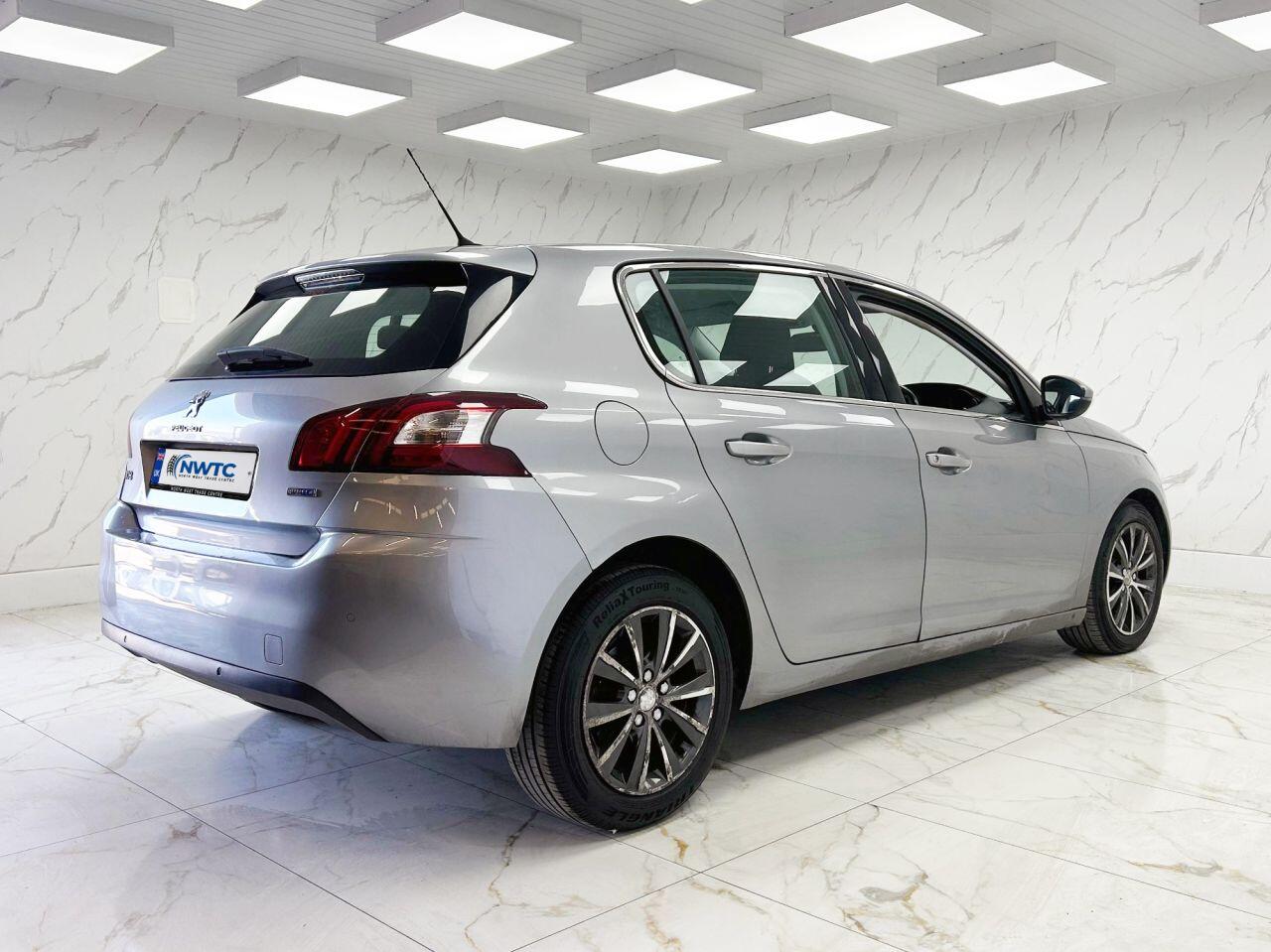 Peugeot 308 view 12