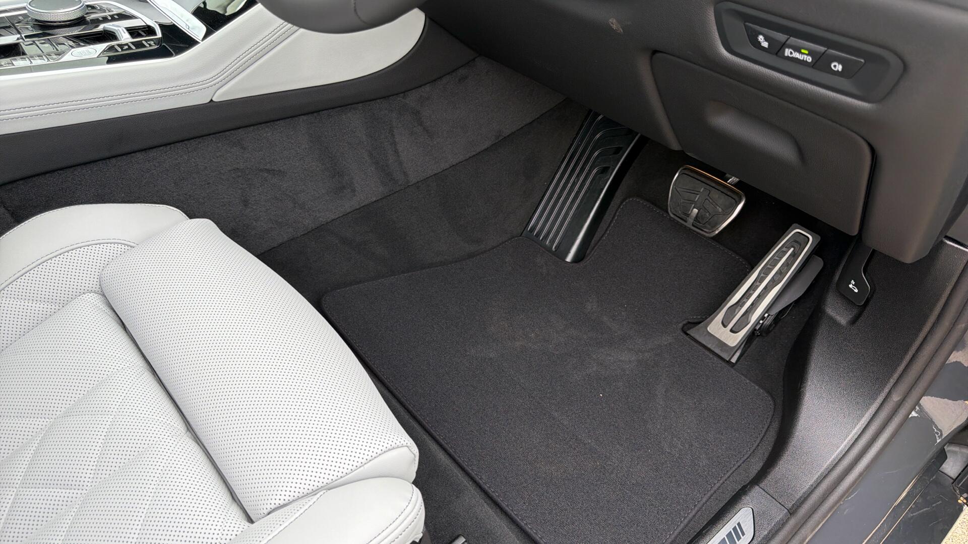 BMW X6 view 65