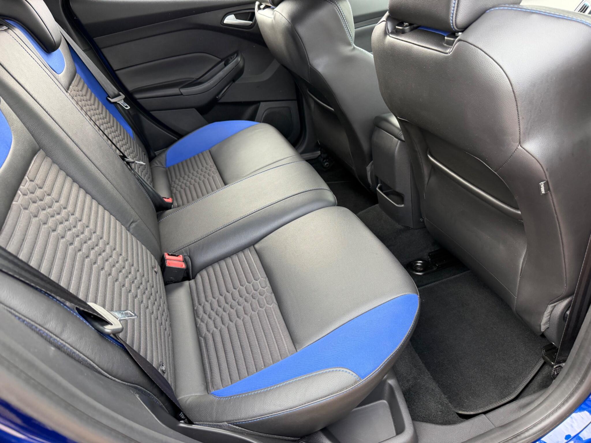 Ford Focus view 36