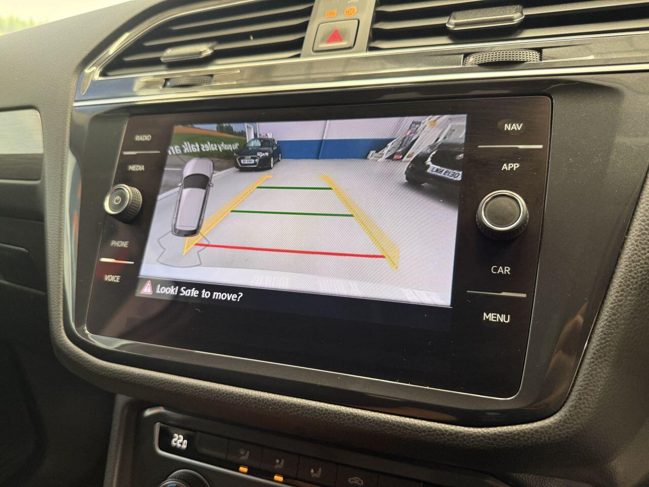 Volkswagen Tiguan Allspace view 18