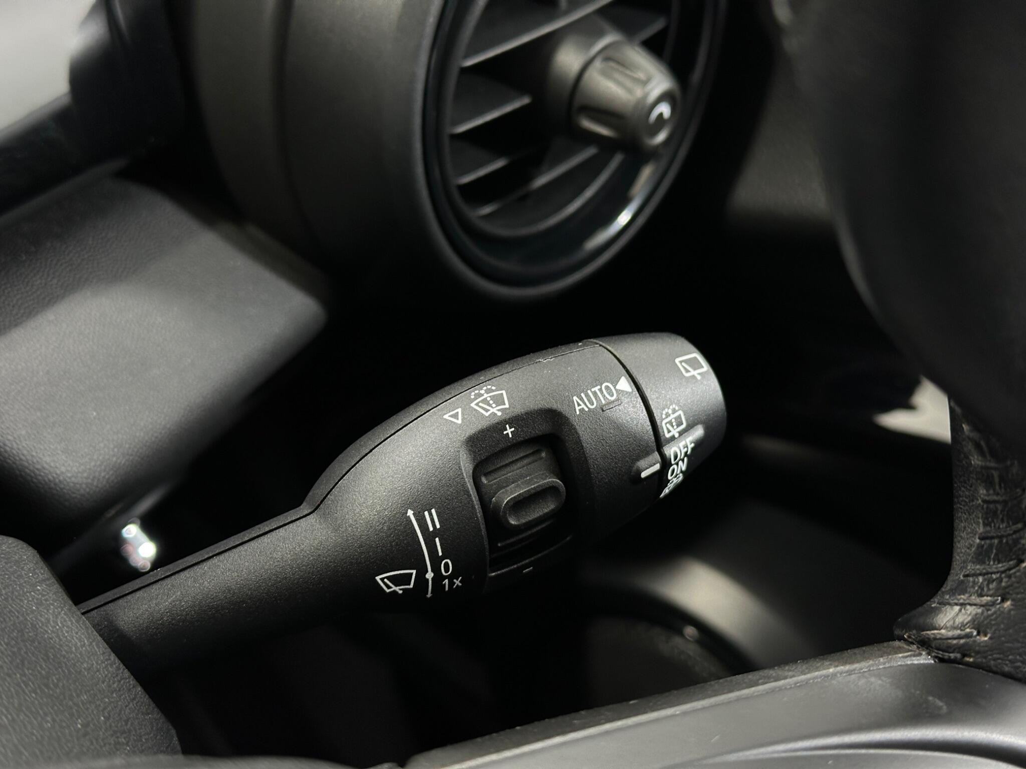 Mini Cooper view 17