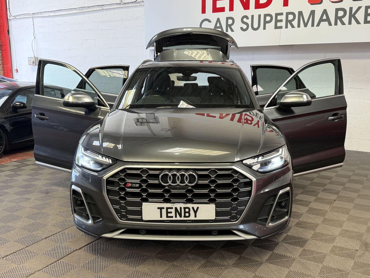 Audi SQ5 view 12