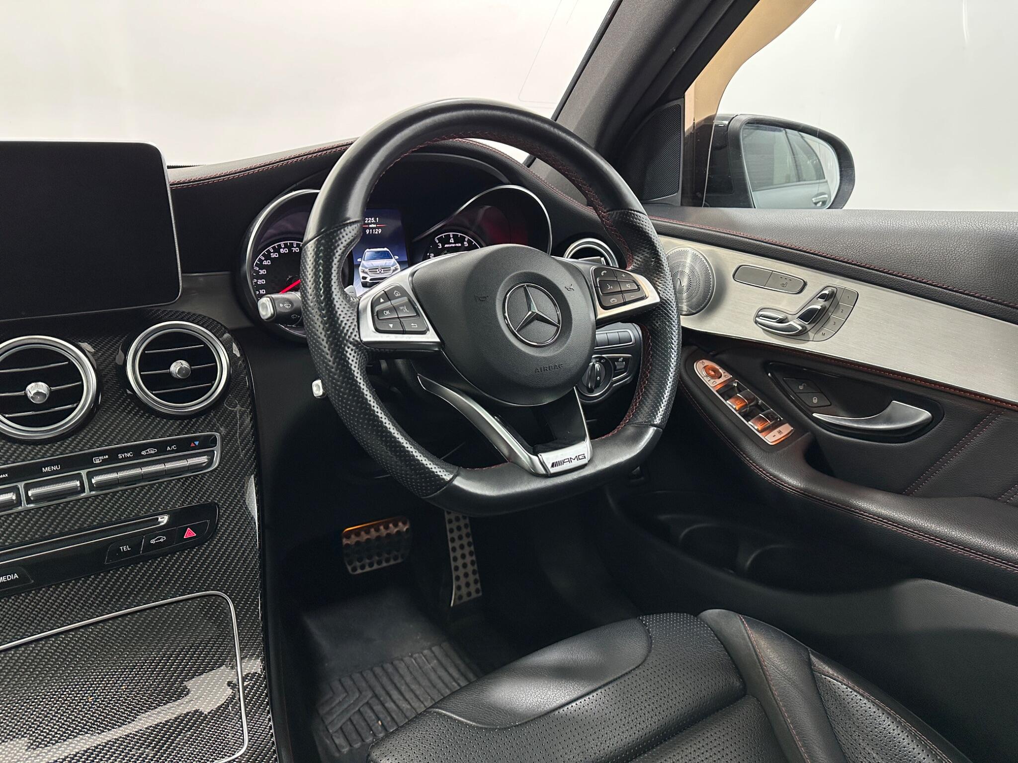Mercedes-Benz GLC view 12