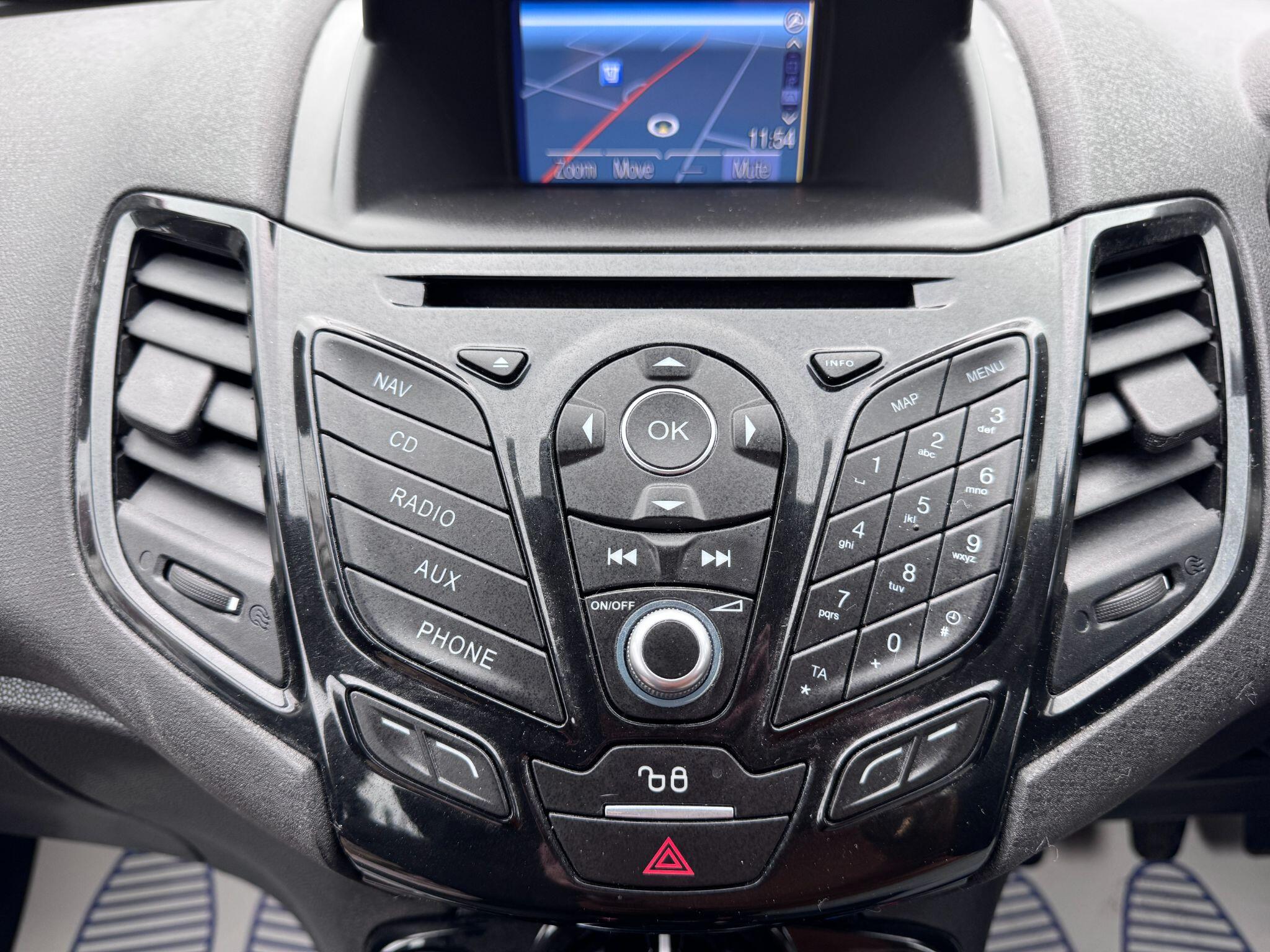 2017 Ford Fiesta image 43