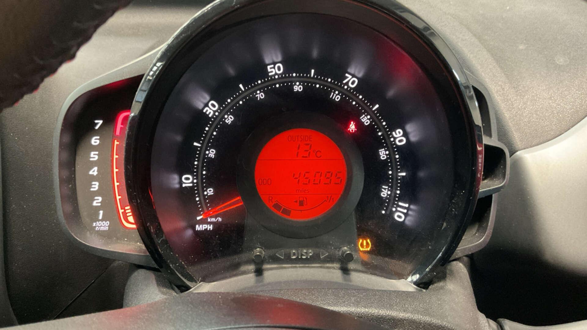 Toyota Aygo view 13