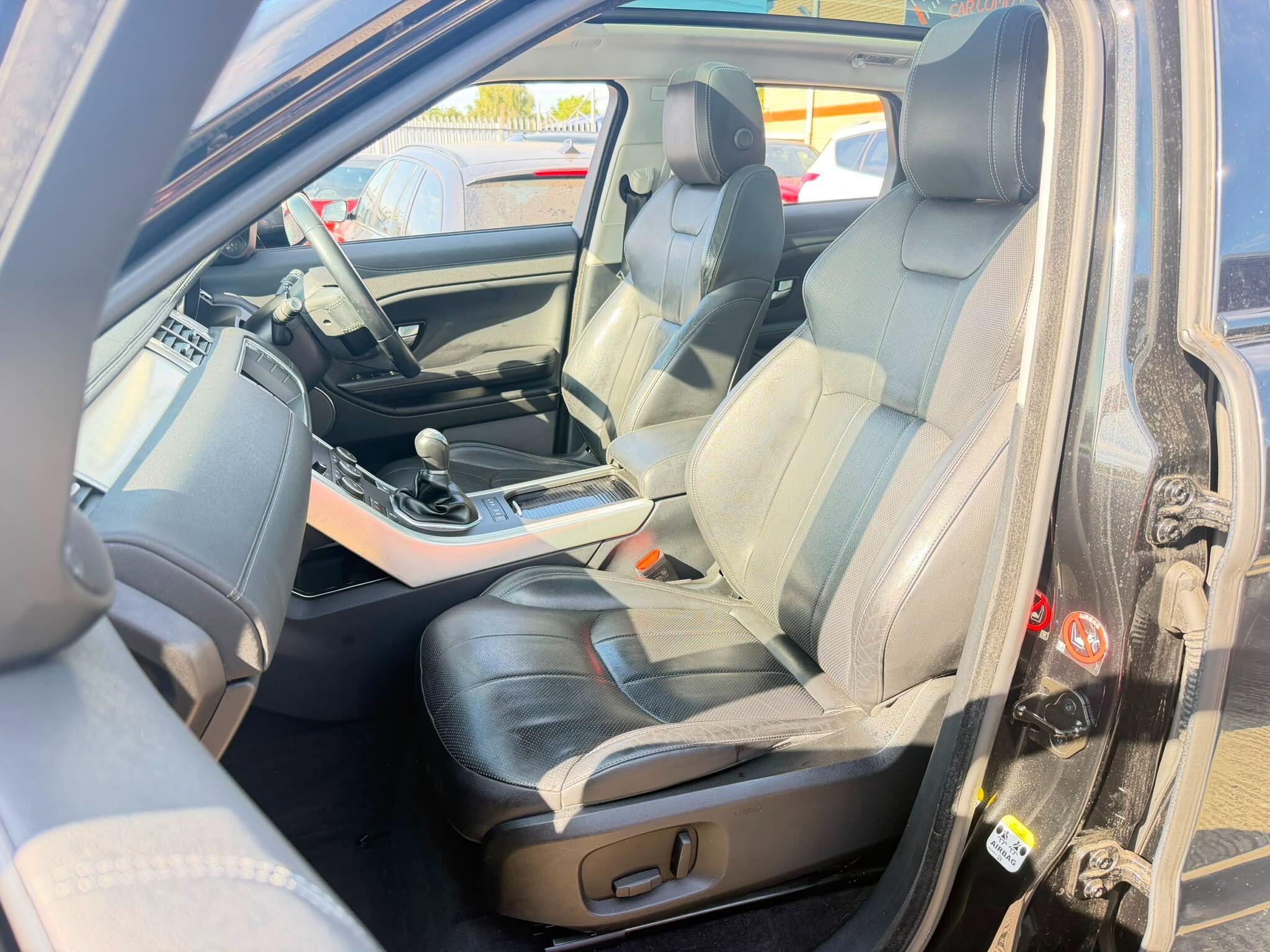 Land Rover Range Rover Evoque view 31