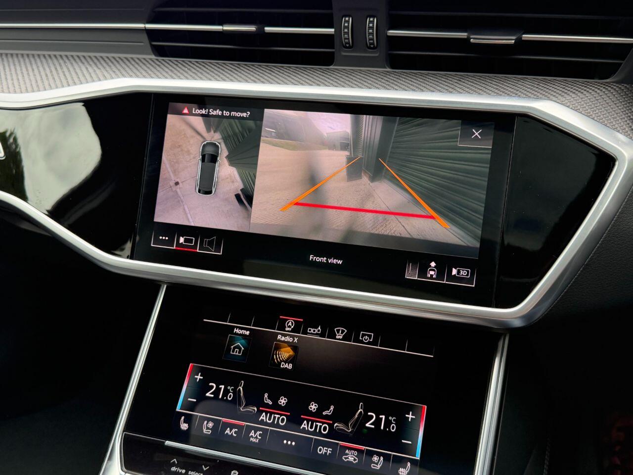 Audi RS6 Avant view 25