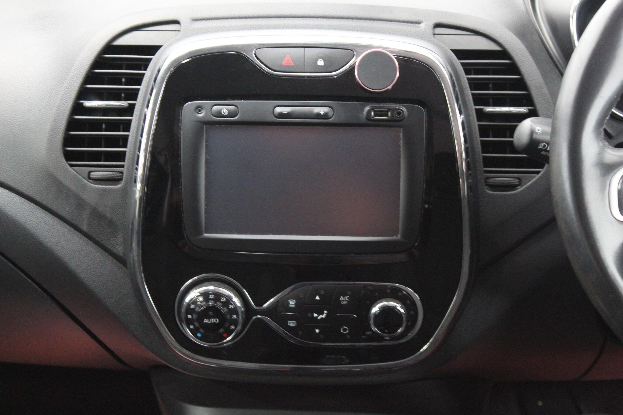 Renault Captur view 32