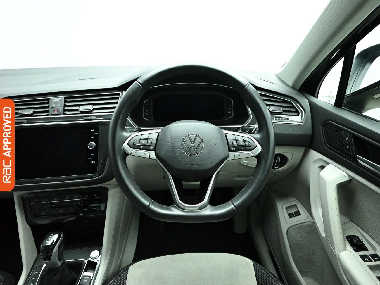 Volkswagen Tiguan view 10