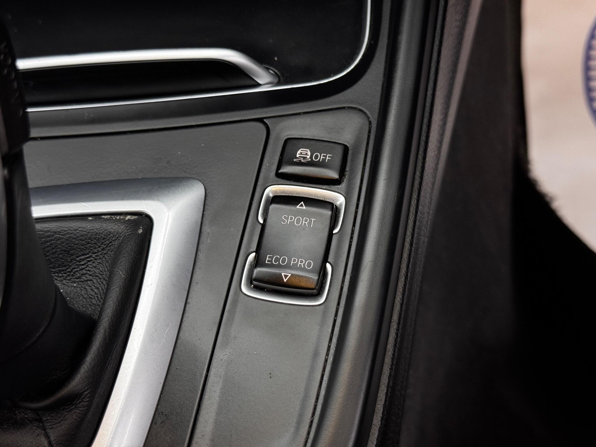 BMW 3 Series view 26