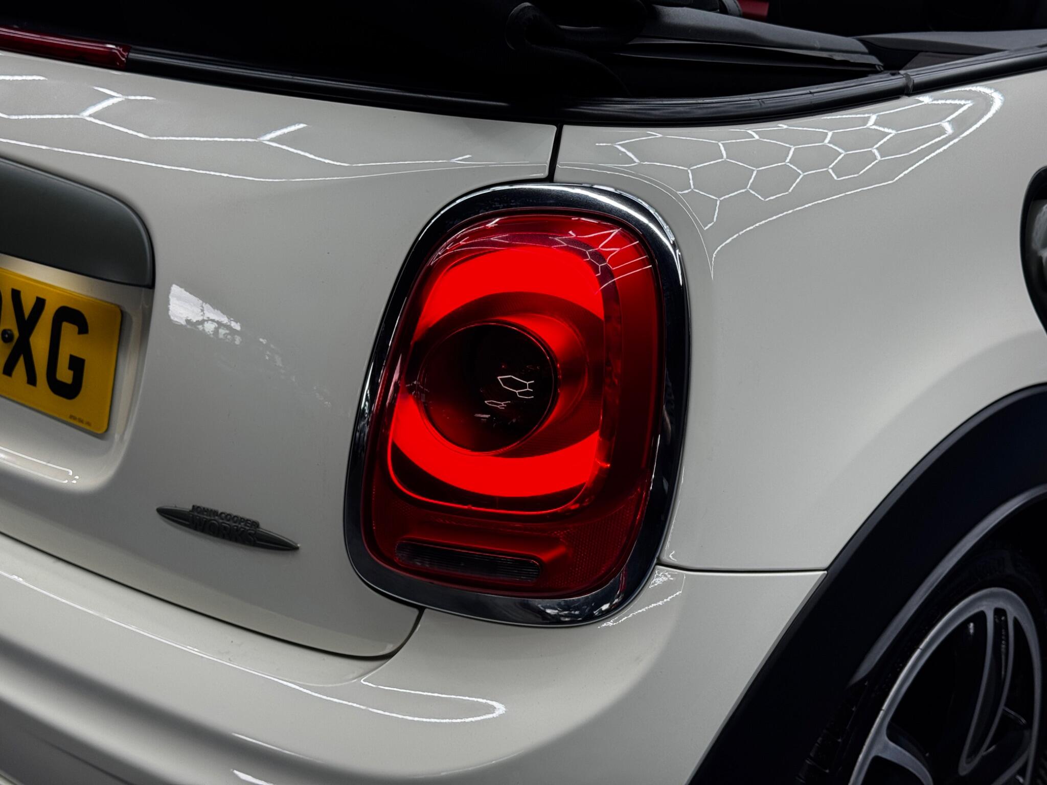 Mini Convertible view 45