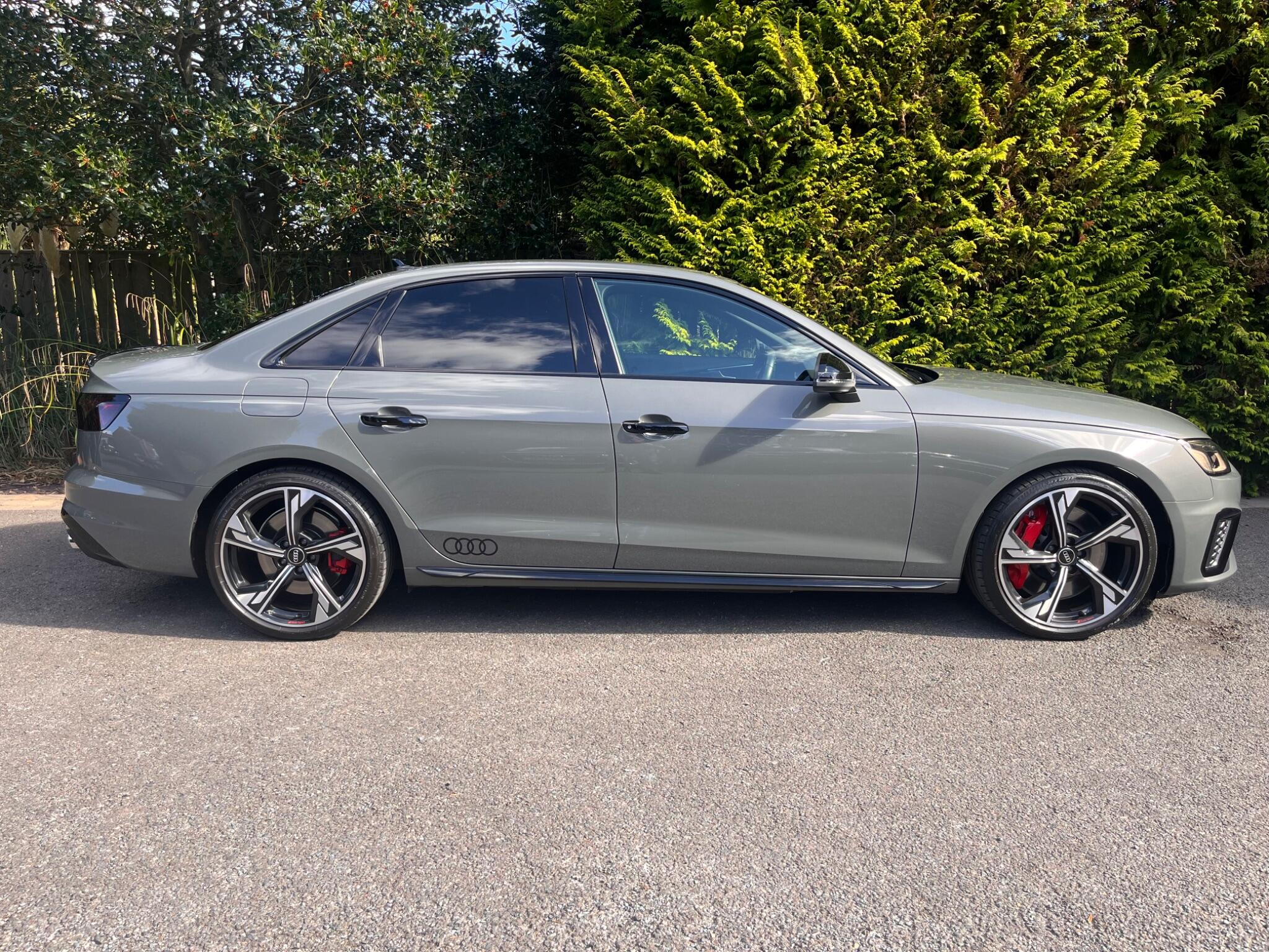Audi S4 view 17