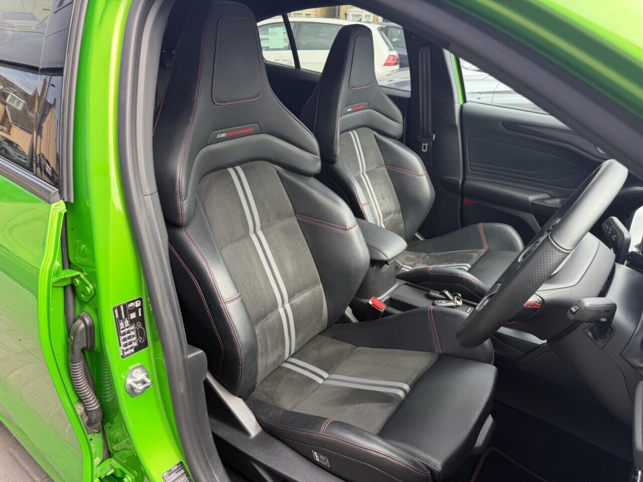 Ford Focus view 17