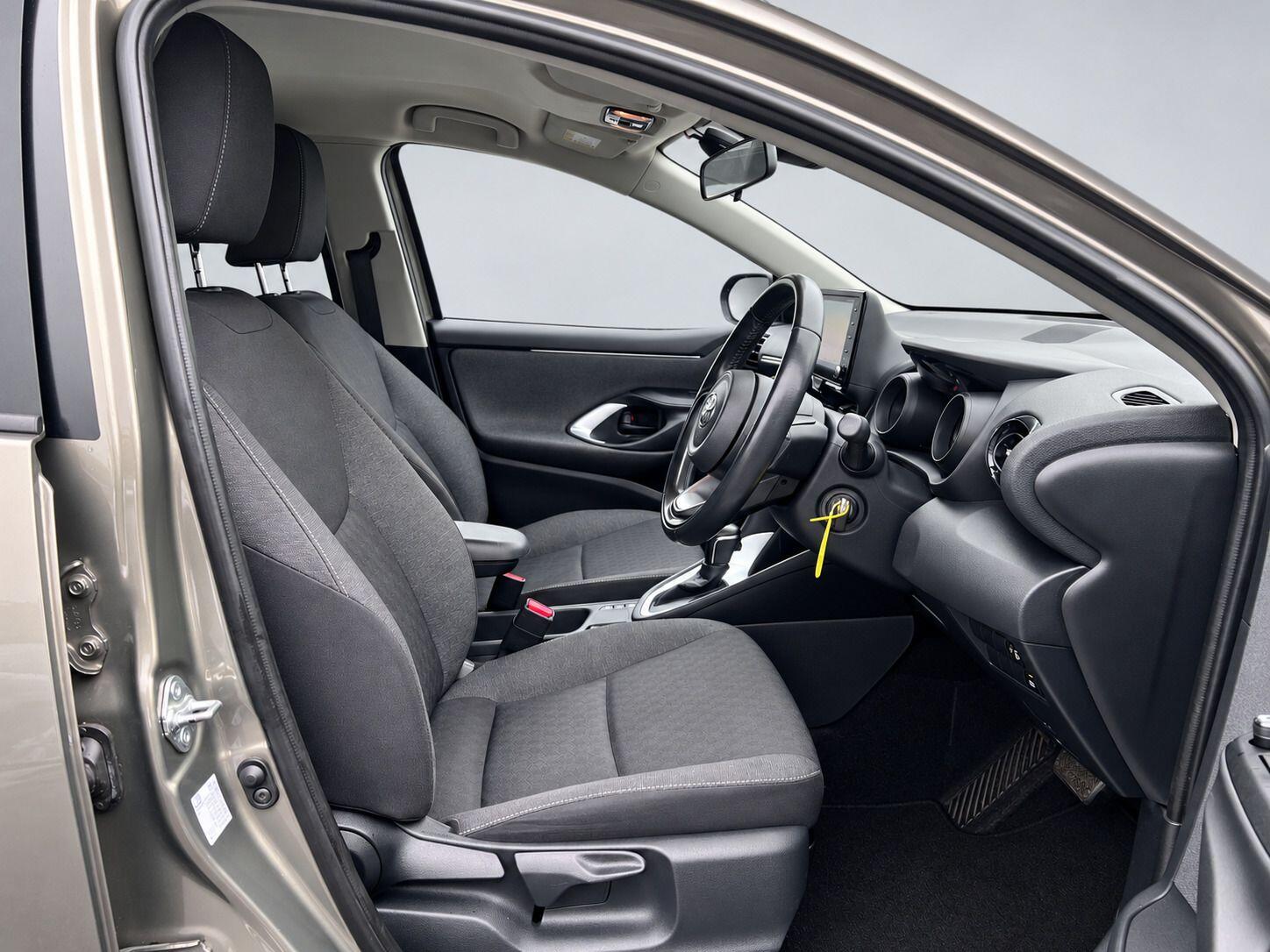 Toyota Yaris view 13